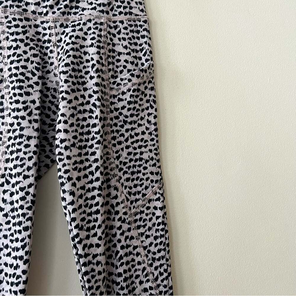 Strut This High Rise Printed Leggings - Picture 4 of 7